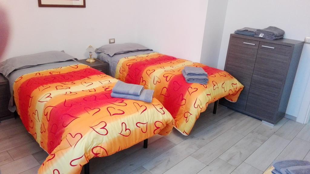 Villa In Val Di Fiemme كافاليسِّ الغرفة الصورة